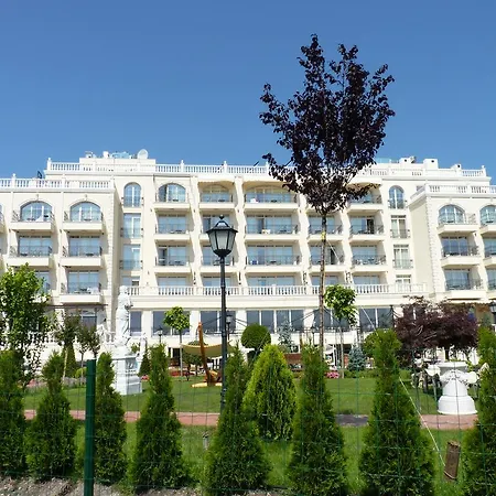терма палас - безплатен паркинг и достъп до частния плаж 5* Кранево