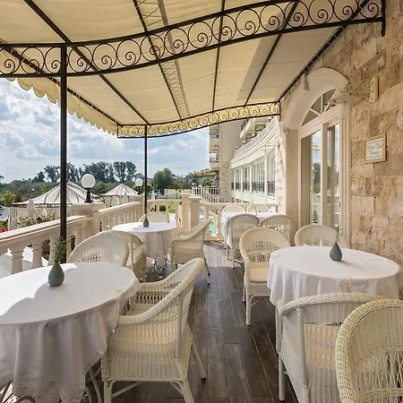 Therma Palace - Balneo Spa, Free Parking & Hotell Kranevo