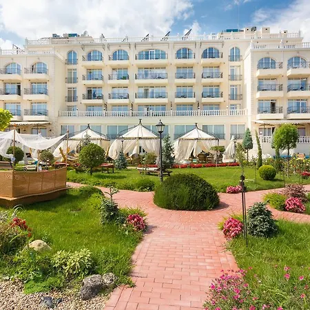 терма палас - безплатен паркинг и достъп до частния плаж Хотел 5*